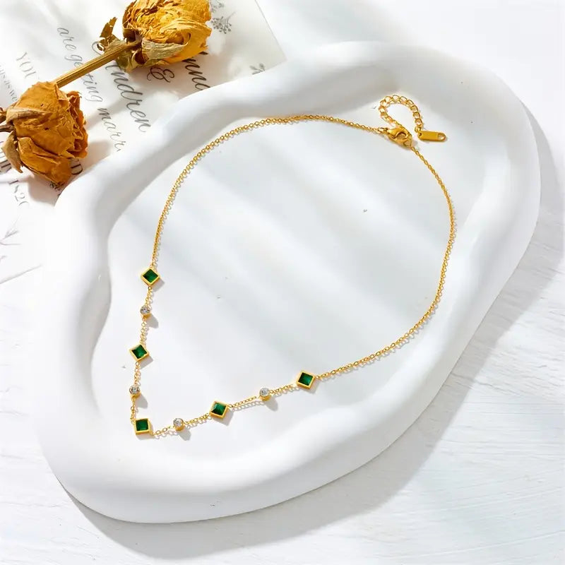 Inaya Glenwyn Necklace