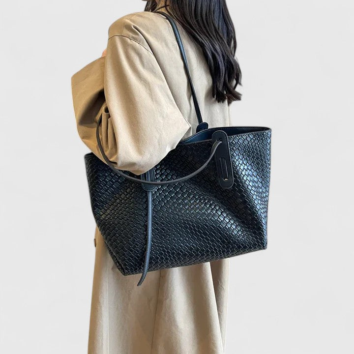 Hessa | Elegant Tote Bag