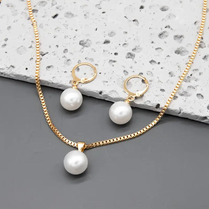 Pearl Harmony | Gold Necklace &amp; Earrings Set